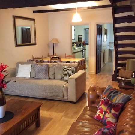 Cosy Central Windsor House Sleeps 4 外观 照片