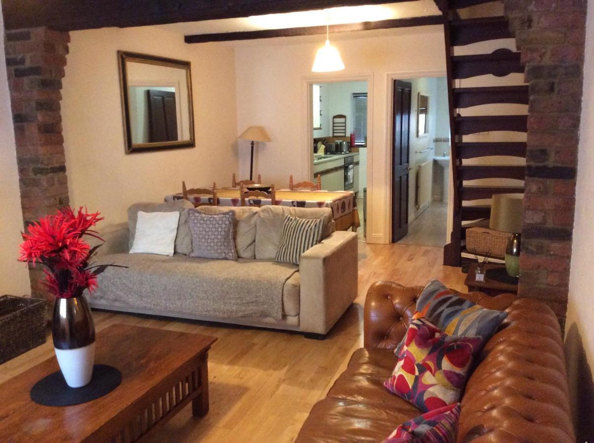 Cosy Central Windsor House Sleeps 4 外观 照片