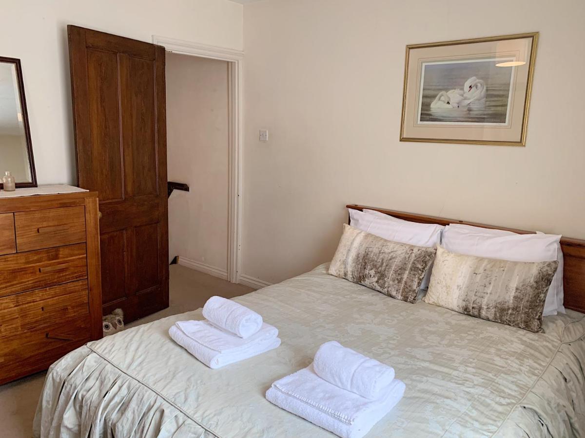 Cosy Central Windsor House Sleeps 4 外观 照片