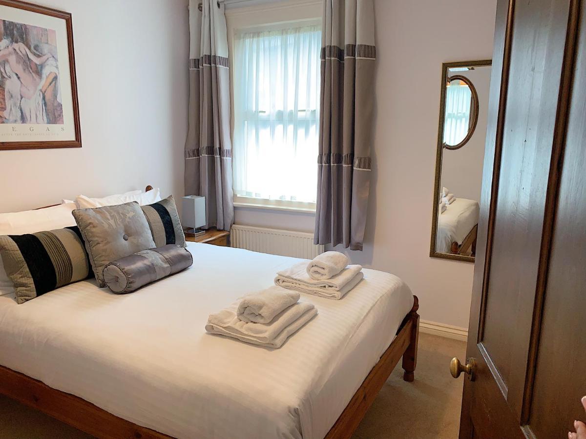 Cosy Central Windsor House Sleeps 4 外观 照片